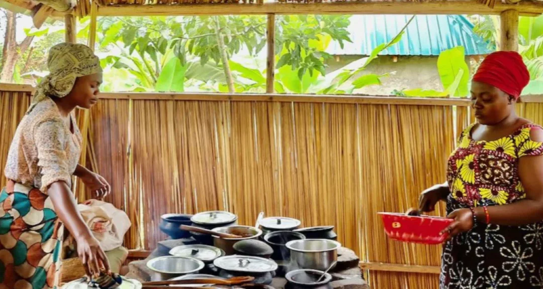 Discover Tanzanian way of cooking (local lunch) Mto wa Mbu
